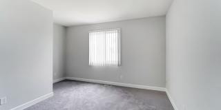 Candlelite Apartments Gallery 88