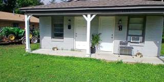 Delightful 2 bedroom 1 bath duplex - Open To Section 8 - $99 Move In Specail Gallery 1