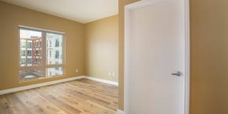 Stylish & Spacious Courtyard-Facing Condo in the Heart of Gaslamp Gallery 18