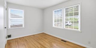 323 Northeast 158th Street Gallery 14