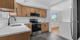 AVAILABLE NOW! FULLY RENOVATED 3-bedroom in BALDWIN! Gallery 14