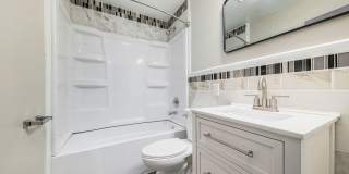 Cute Remodeled Two Bedroom 1 Bathroom Bungalow! Gallery 6