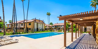 Spacious Mesa Townhome with Updated Kitchen & Utilities Included! Gallery 1