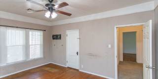 4 Bedroom Home!! Gallery 22