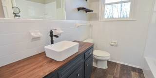 Pet Friendly Three Bedroom with Basement! Gallery 12
