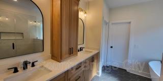 3 Martin Row Gallery 13