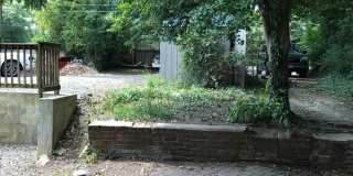 Spacious 4 bdrm/2 bath Home Located in Richmond's Fan District w/Balcony!!  Walking Distance to VCU!!!! Gallery 4