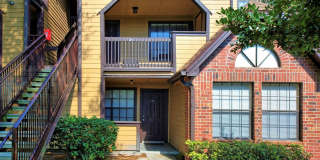 Nice 1 bed/ 1 bath second-floor condo at Lakewood Park Condominium Gallery 1