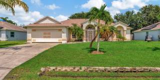 997 SW Eureka Avenue Gallery 1