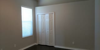 Annual Rental: Luxurious 4 Bedroom 3 bath POOL home in Woodlands of Rivendell! Just Blocks form Pineview School Gallery 35
