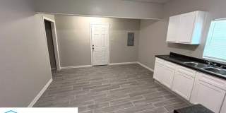 735 Roanoke Avenue Gallery 4