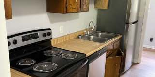 2 Bedroom/ 1.5 Bathroom Duplex on Old Epps Bridge Rd!  Available early June! Gallery 31