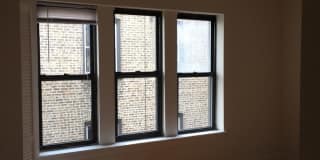 2-Bedroom, Top-Floor Condo in North Rogers Park Gallery 7