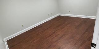 Gorgeous Commercial Unit off of North Market! Gallery 7