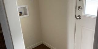 225 Gibson A Gallery 4