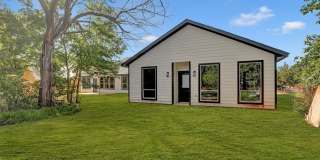 705 E Hanna Street Gallery 24