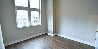 3833 N Broadway Gallery 163