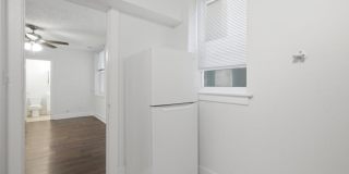 3727 N Pine Grove Ave 3727 N Pine Grove Ave Gallery 5