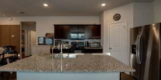 Clean, Quiet 3BR Home Near Texas State, Ideal for Professionals or Small Families Gallery 8