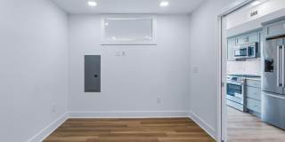 701 N HENRY Street Gallery 22