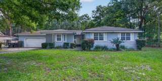 Pool home w/ Covered RV or Boat Parking in Lake Asbury Gallery 1