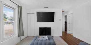 2617 Nassau Street Gallery 32