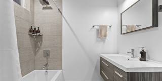 2437 W Jackson Boulevard Gallery 21
