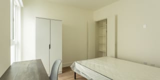 1450 S Barrington Ave Gallery 20