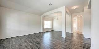 Large home in Pflugerville!  3 car garage - Highland Park Neighborhood Gallery 11