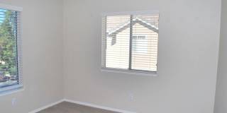 Sharp & Contemporary Townhouse in Beautiful Danville! Gallery 23