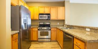 Stylish & Spacious Courtyard-Facing Condo in the Heart of Gaslamp Gallery 3