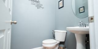 Welcoming 5 Bedroom Home with Versatile Spaces in Durham Gallery 31