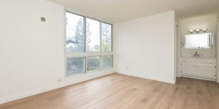 8225 Manitoba Gallery 14