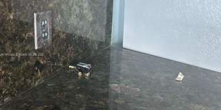 5025 Collins Ave Gallery 21