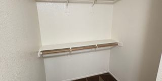 NW Condo Near Shopping Center Available Now! Gallery 20