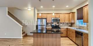 Beautiful Home With Balcony and Great Location! ** NEW PRICE $2,650 and REDUCED SECURITY DEPOSIT ** Gallery 8