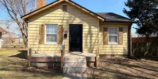 Adorable 2 bedroom 1 bath with fenced in yard in Joplin Mo! Gallery 1