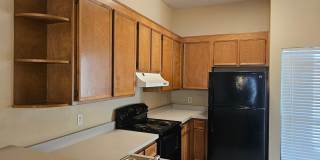 2/2.5 Townhome Mile Run Gallery 9