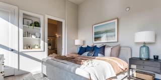 1010 Waugh Apartments Gallery 6