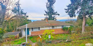 Charming 3 Bed 1.25 Bath Home in Skyway with a great view of Mt Rainier Gallery 1