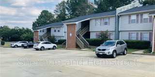 402 Commons Dr Gallery 1