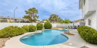 4562 Skyland Drive Gallery 35
