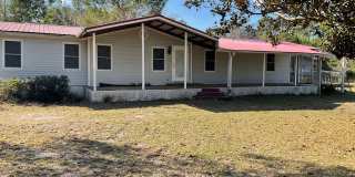 Amazing semi private secluded property Gallery 1