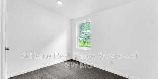 522 S Broadway Ave Gallery 13