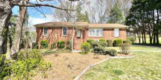 Updated 3 Bedroom Convenient to W Friendly Ave & New Garden Rd! Gallery 3