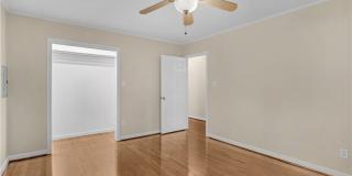 424 Byron Avenue E Gallery 9