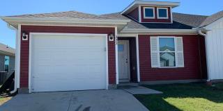 Beautiful 3 bedroom / 2 bathroom duplex with car garage in Duenweg!! Gallery 1