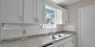 Charming Cape Cod-Style Home with 4 Bedrooms in Savannah, GA Charming Cape Cod-Style Home with 4 Bedrooms in Savannah, GA Gallery 21