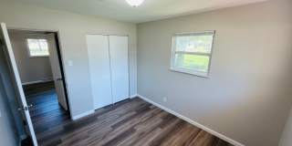 Move-In Ready 3BR/2BA Home with 2-Car Garage in St. Charles Gallery 14