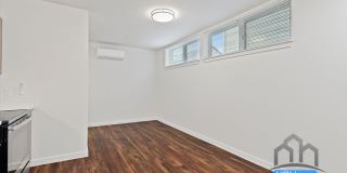 Hollywood 12 Gallery 17